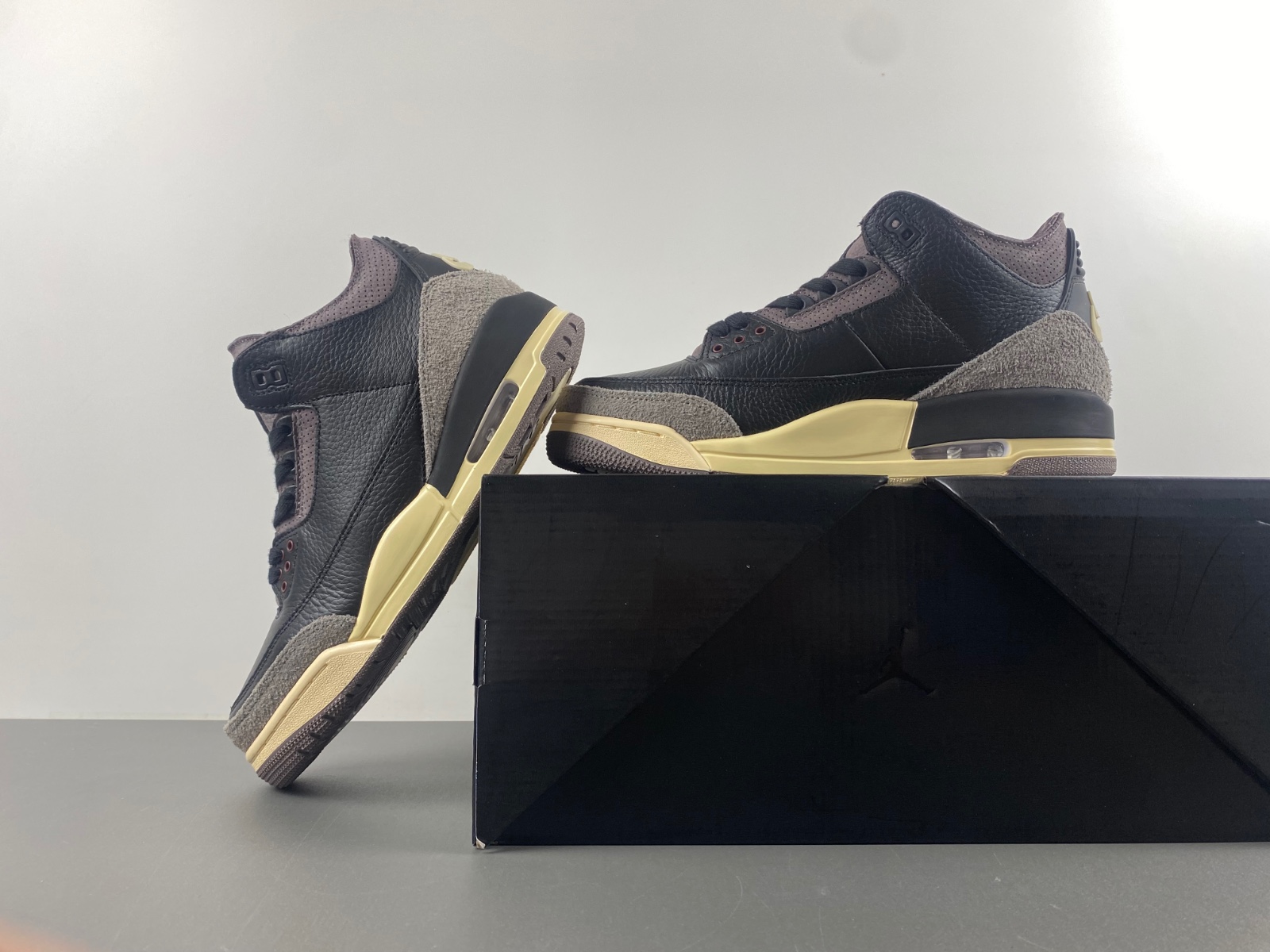 A Ma Manière x Air Jordan 3 FZ4811-001