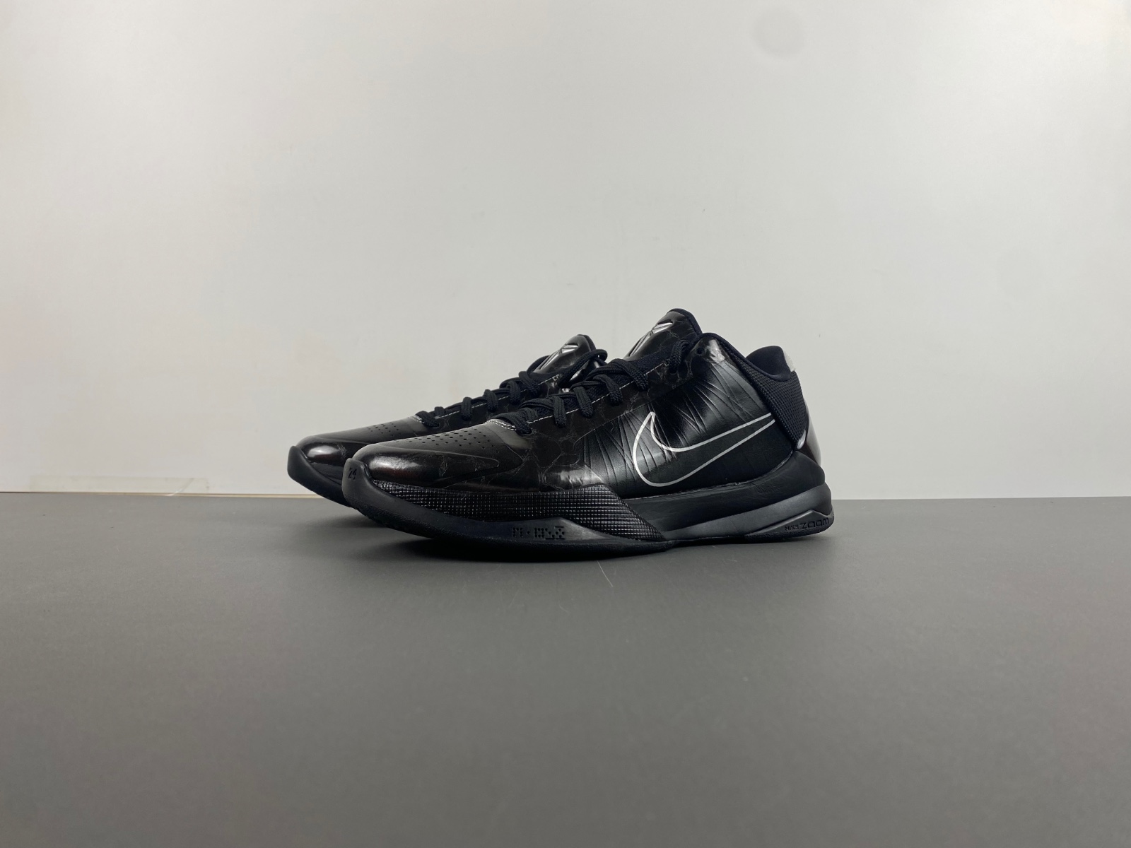 Nike Kobe 5 Blackout 386429-003