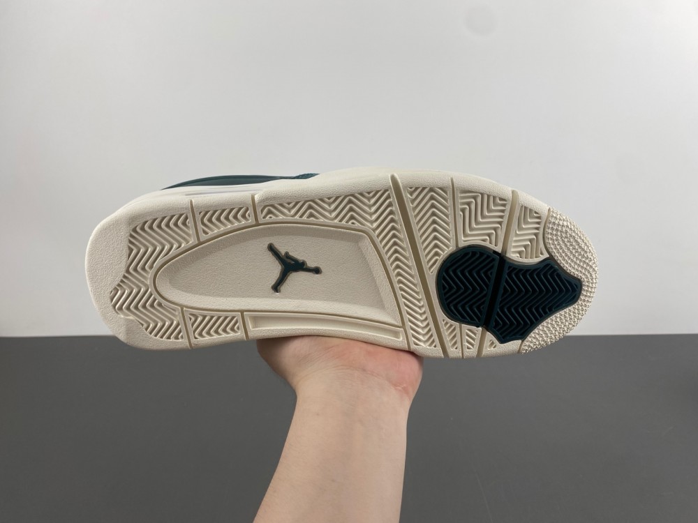 Air Jordan 4 RM Oxidized Green RM FQ7940-300